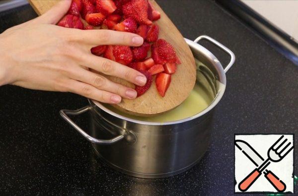 Add to the cooled cream.