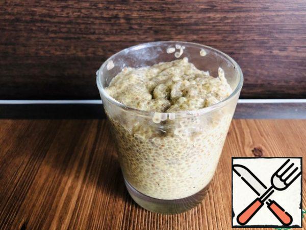 Take the Chia pudding out of the refrigerator and mix it.