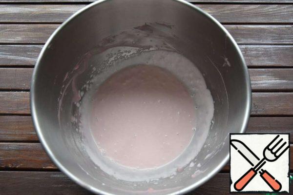 Beat the remaining cream to a thick, stable consistency and add the cooled marshmallow mass.