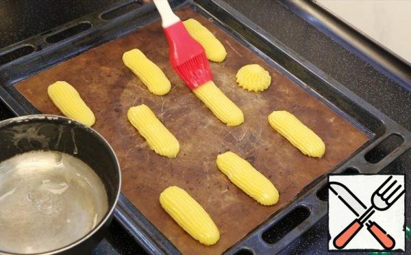 I apply syrup. If it is cold and frozen, you can warm it up a little.
