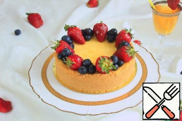 Remove the chilled cheesecake from the mold. Decorate as desired. I decorated it with berries and serve it to the table!
