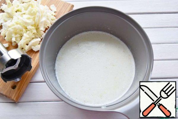 Pour a small amount of broth into the onion and punch the mixture with a blender. The broth becomes white and creamy in taste, as if cream has been added to it.