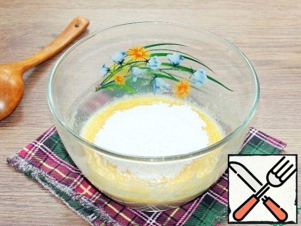 In the oil mixture, add flour in small parts.
