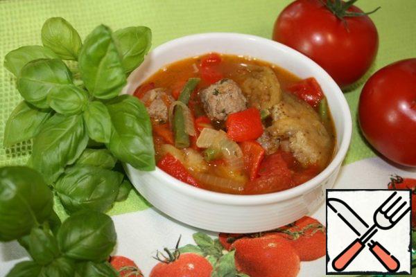 Add the tomatoes and vegetables to the other vegetables in the pan.
Add hot water, bring to the desired density. At this stage, salt to taste.
Let it boil and cook on low heat for about 10 minutes.
Then turn it off and let it stand for another 15 minutes.
Bon Appetit!
