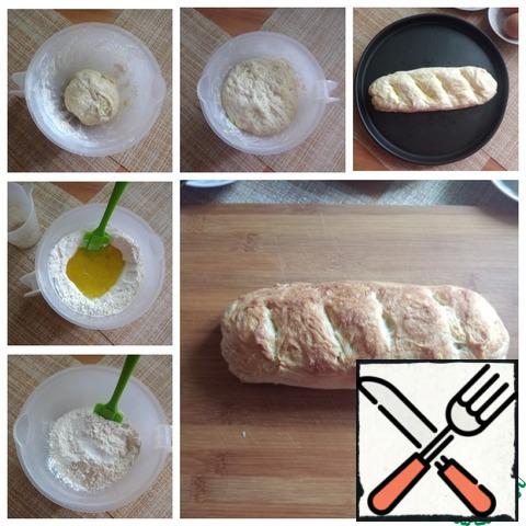 You just need to take a baguette or white loaf. I'll make my home quick. I sifted flour into the bowl, added sugar, salt, yeast, and mixed it. Made a recess and poured water and oil. With a spatula, she gathered the flour and rolled the dough into a ball with her hands. The dough doesn't stick to your hands. Sent for 30 minutes in a warm place, covering the dishes with the dough with a towel. Took out, crumpled and formed a bar. Put another 15 minutes in a warm place. I heat the oven to t-50 C for this purpose. The bar has grown and its length has become 24 cm and width-8-10 cm. Greased the top with oil and put it to bake, preheating the oven to t-200 C for 15-20 minutes. She took out the bar and let it cool.