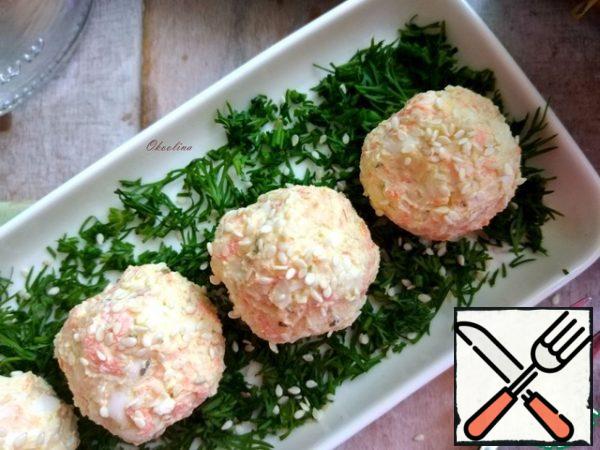 Serve to your taste. I will serve the balls in a plate on finely chopped dill and sprinkle them with sesame seeds on top.