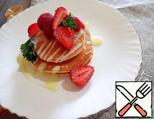 Pancakes with Strawberries and condensed Milk Recipe