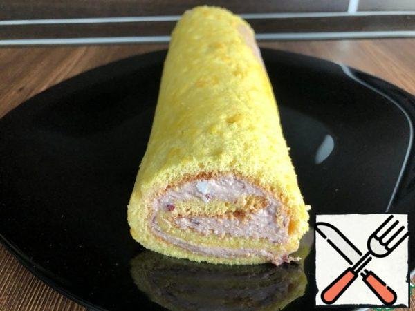 Remove the roll from the refrigerator, trim the uneven edges, decorate and serve.