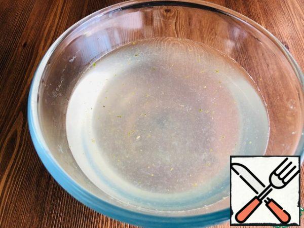 After 1 hour, filter the fragrant water.