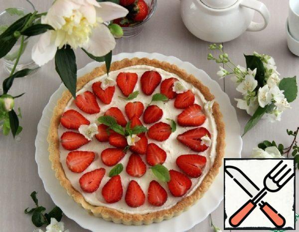 Tart with Cottage Cheese and Strawberries Recipe