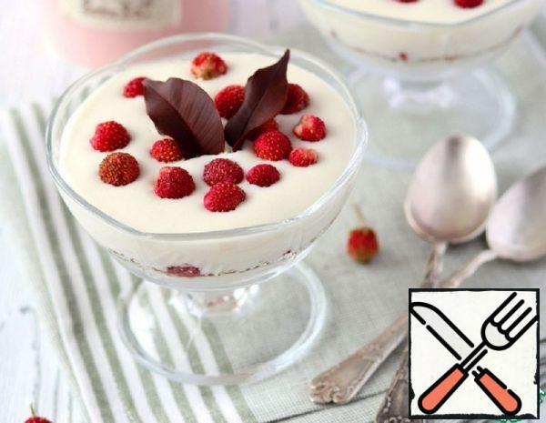Wild Strawberries in Cream with Chocolate Recipe