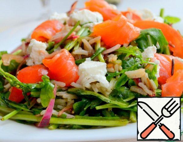 Arugula Salad with Fish and Tomatoes Recipe