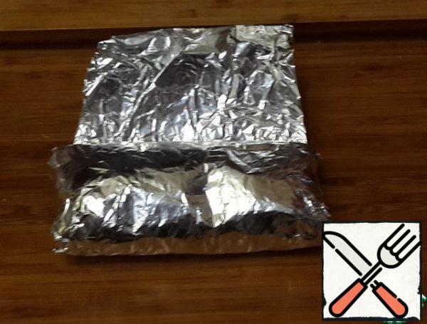 Wrap each roll in foil quite tightly and bake in the oven for about 40 minutes at 170 degrees.
Cool without unwrapping