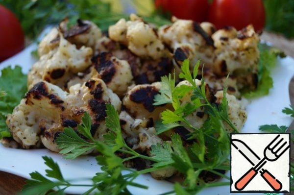 Serve with herbs and tomatoes.