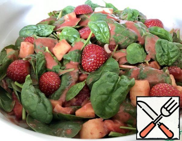 Strawberry Salad with Strawberry Dressing Recipe