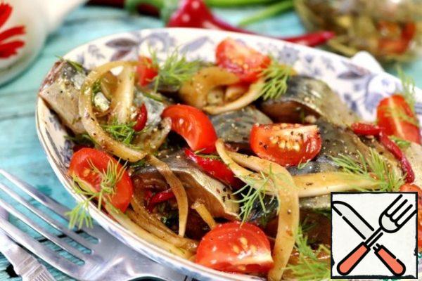 Cut the tomatoes into slices. When serving, add tomatoes to a plate with pickled mackerel. It will be very delicious! Sprinkle with herbs.
Bon Appetit!