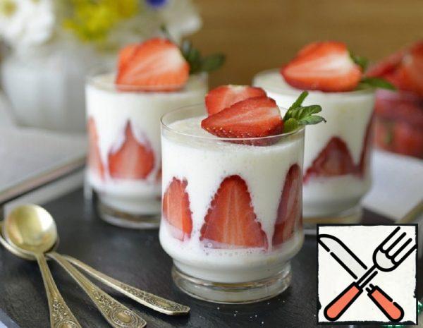 Yogurt Jelly on Stevia with Strawberries Recipe