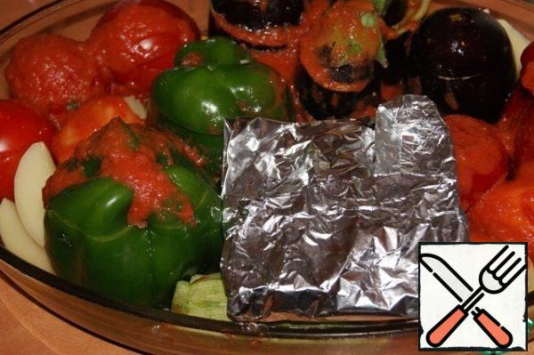 I had just a little of the filling left, which I wrapped in foil and placed on top of the low vegetables.