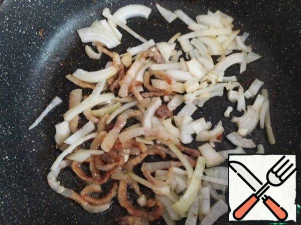 Fry everything in a frying pan over low heat.