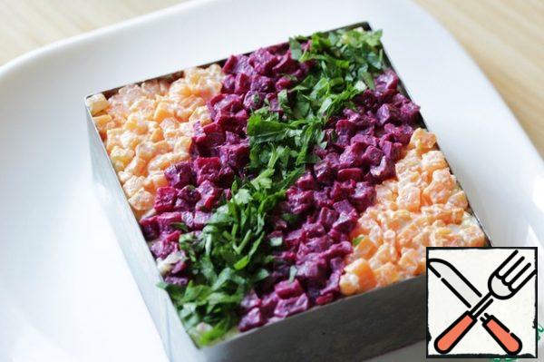 The top layer – again with beets. 
Put the salad into the refrigerator and let stand at least an hour.
