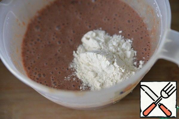 Put the flour.