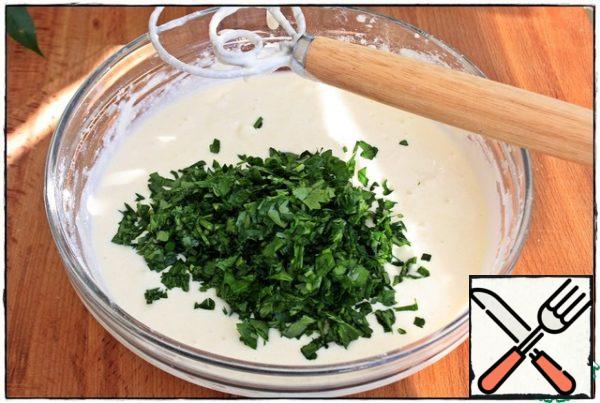 Add a large bunch of finely chopped parsley to the dough and mix thoroughly again.
Add greens at your discretion, you can make a mix, the main thing is that you like it and there was a lot of it.