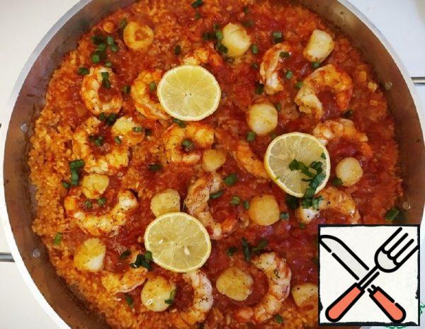 Sea Paella with Prawns and Scallops Recipe