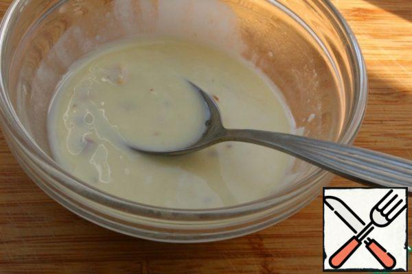 White chocolate with vegetable oil to dissolve in a water bath or melt in a microwave.