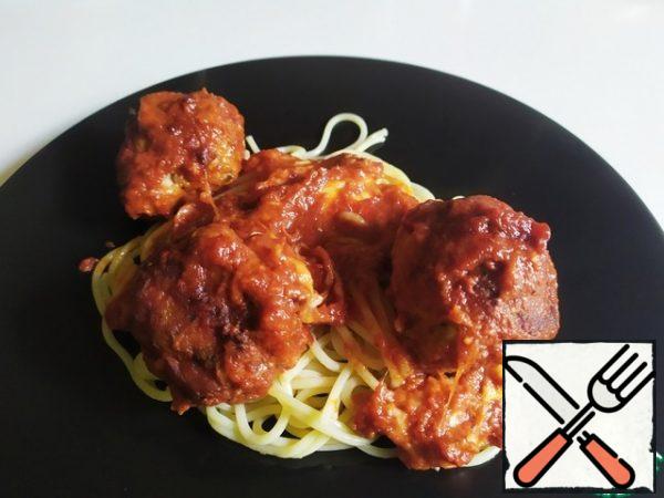 You can serve it, for example, with spaghetti.Bon appetit.