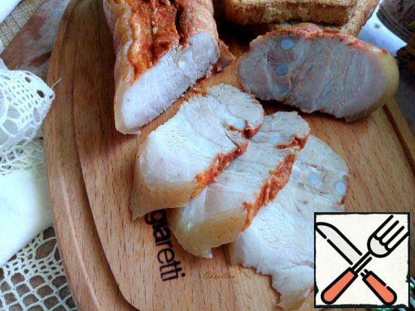 Serve the brisket and cut into thin slices.