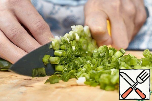 Finely chop the onion.