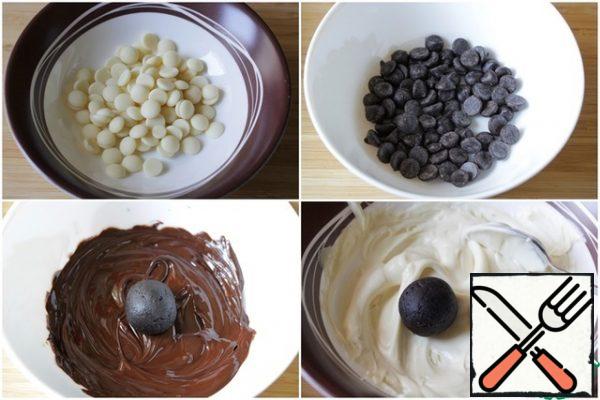 Melt the chocolate in a water bath or other convenient way.
Dip each ball in chocolate and immediately sprinkle with cookie crumbs.