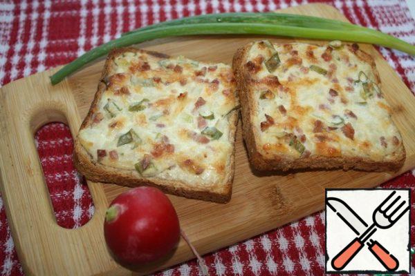 Our toast is ready!
Bon Appetit!