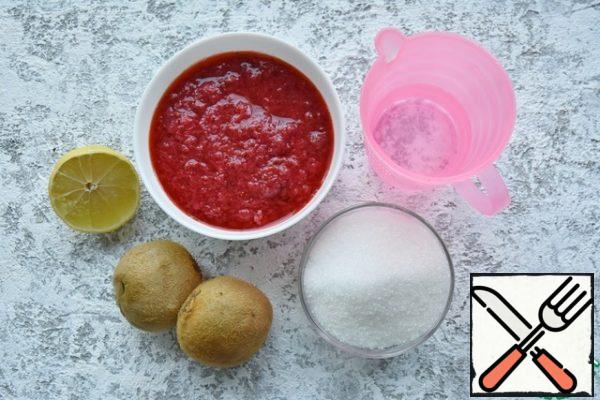 Prepare products for making fruit ice. Adjust the amount of sugar to your liking. Fresh strawberries can be replaced with ice cream or berry puree.