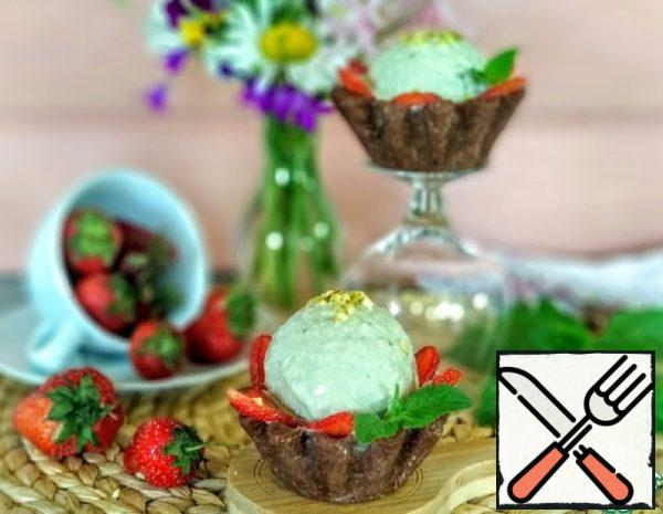 Mint Ice Cream in Strawberry Baskets Recipe