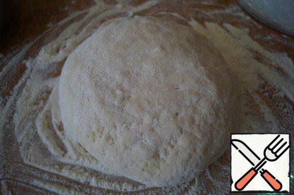 Sift the flour and add parts to knead the soft dough. Leave it in a warm place to rise for 1.5-2 hours.