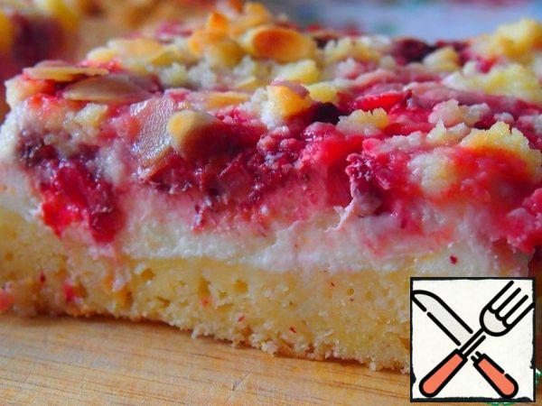 Bake in a preheated oven at 180 degrees for about 35-40 minutes.
Like all cottage cheese pies, it tastes better chilled.