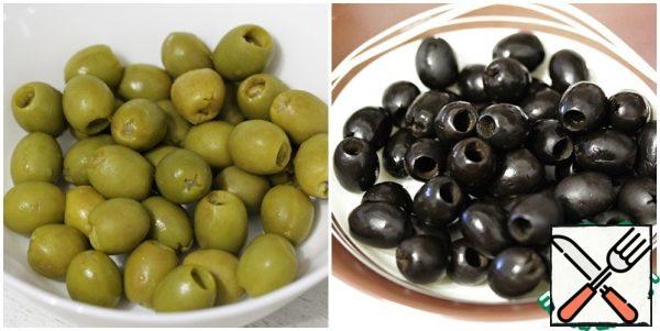 Drain the brine from the olives and let them dry a little (you can blot them with a paper towel).