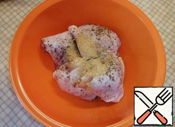 Sprinkle the thighs with garlic powder, pepper, and salt. RUB the spices well into the chicken thighs.