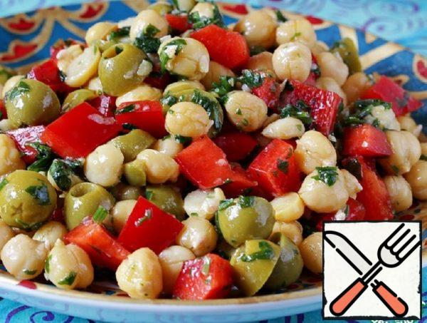 Salad of Chickpeas, Peppers and Olives Recipe