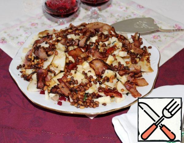 Salad with Pear, Chicken and Cheese Recipe