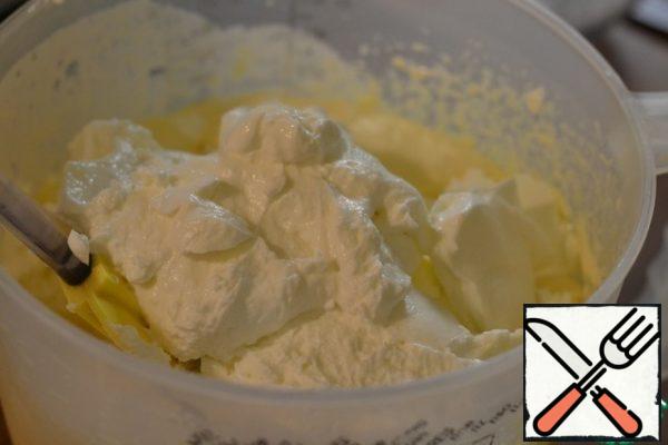 Add cottage cheese. Stir.