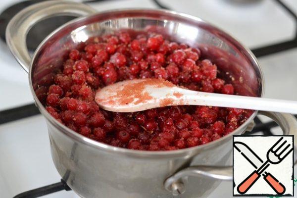 Bring the frozen red currant and brown sugar to a boil and cook for 10 minutes.