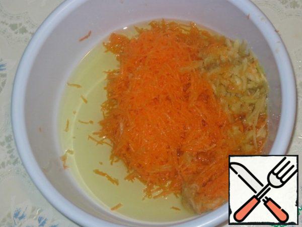 Separately mix eggs, butter, ayran, carrots.
Add the egg-carrot mixture to the flour mixture.