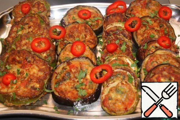 Serve sprinkled with chopped parsley.
Delicious, juicy, very flavorful and moderately piquant! My husband asked what kind of meat I added, when he heard that there was no meat, he was surprised.