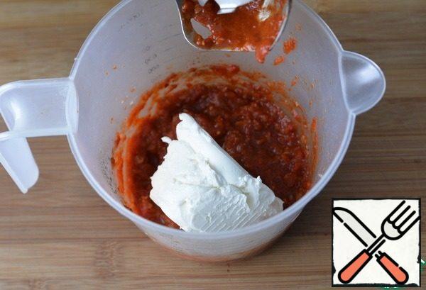 Combine with cottage cheese and once again punch into the cream with a blender.
