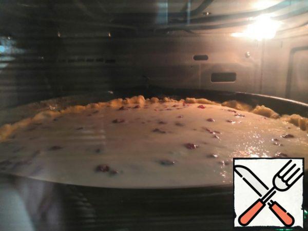 Bake for 30 minutes at 180 degrees.