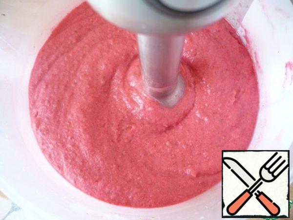 All well whisk with a blender into a puree-like mass. It turned out quite thick, tender, soft ice cream-sorbet. This ice cream can be eaten immediately, but in principle you can slightly freeze it.