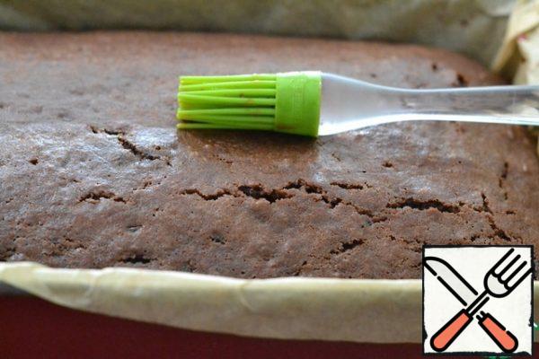 Ready, still hot pie pour or grease with the remaining wine (50g) I used a brush.
Cover the pie with foil and leave to cool completely.