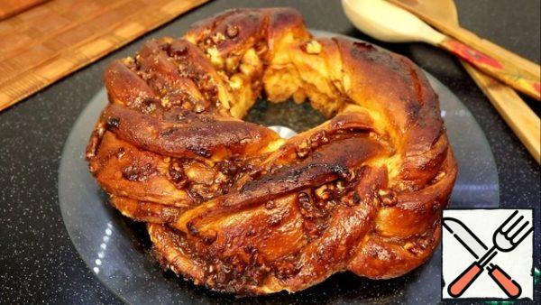 It is good both in warm and cold form.
The scents in the kitchen were delicious. I love the smell of baked goods!